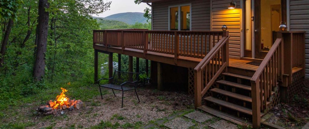 Love Ridge Mountain Lodging Cabin